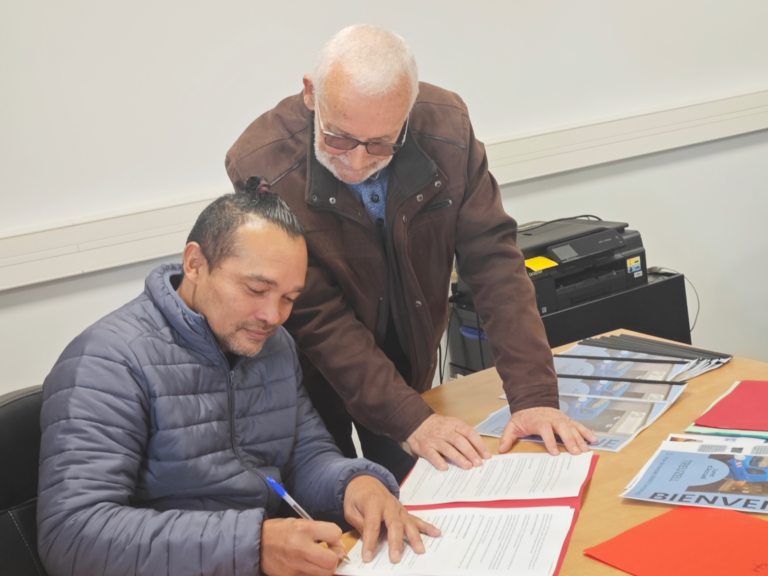 Lire la suite à propos de l’article Signature des premiers CDI pour les salariés de TREUZELL